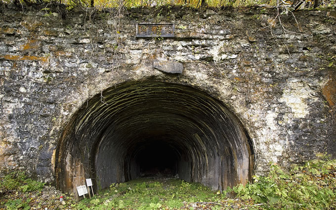 栗子隧道の写真
