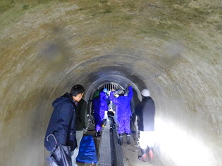 排水トンネル入口