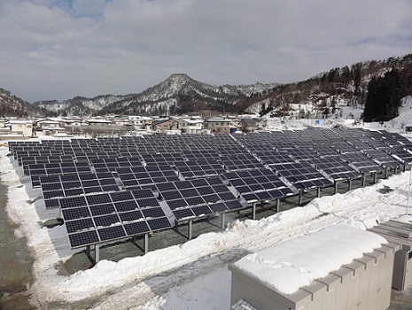 県営太陽光発電所太陽パネル